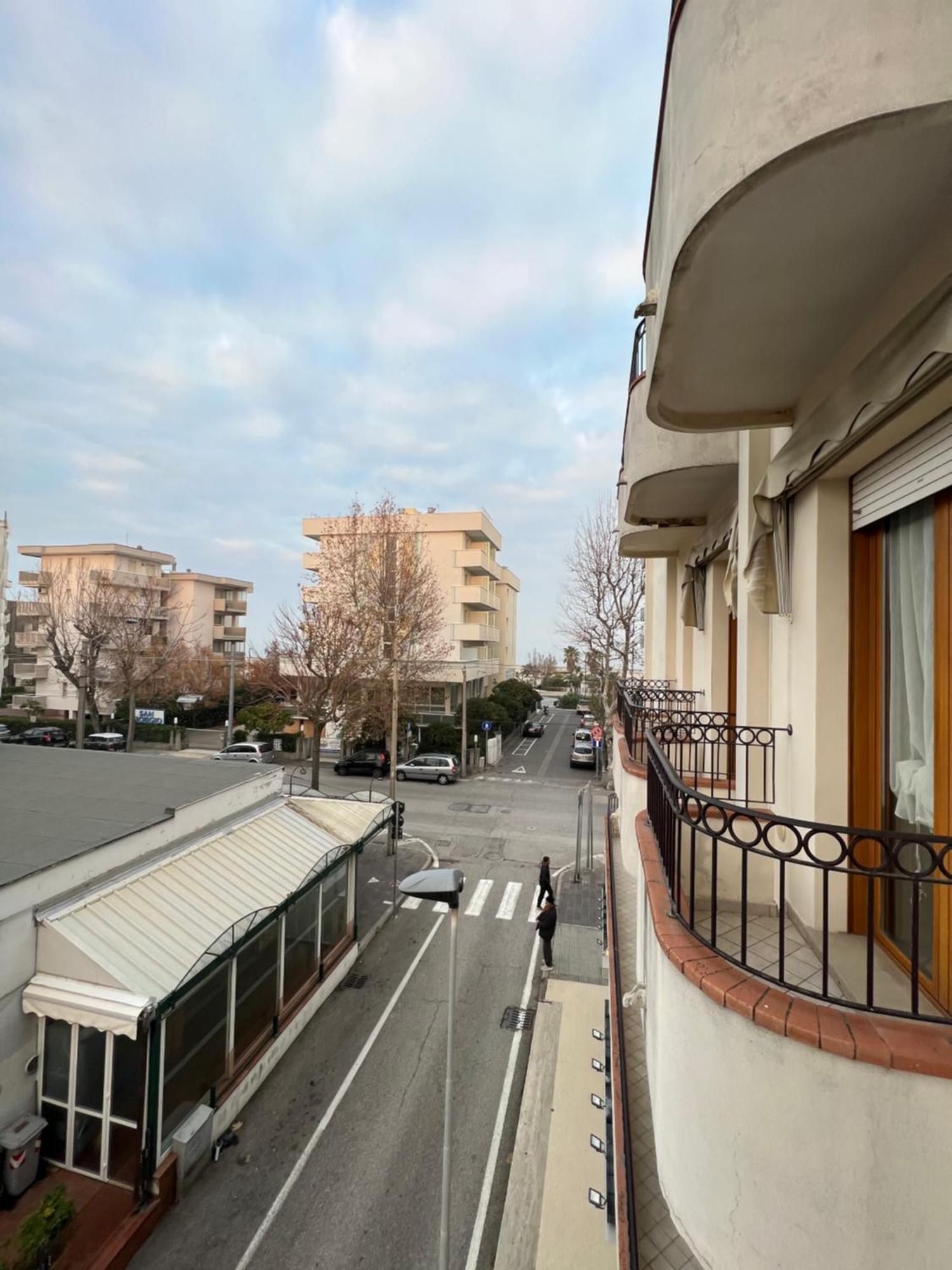 Hotel Miro Rimini Exterior photo